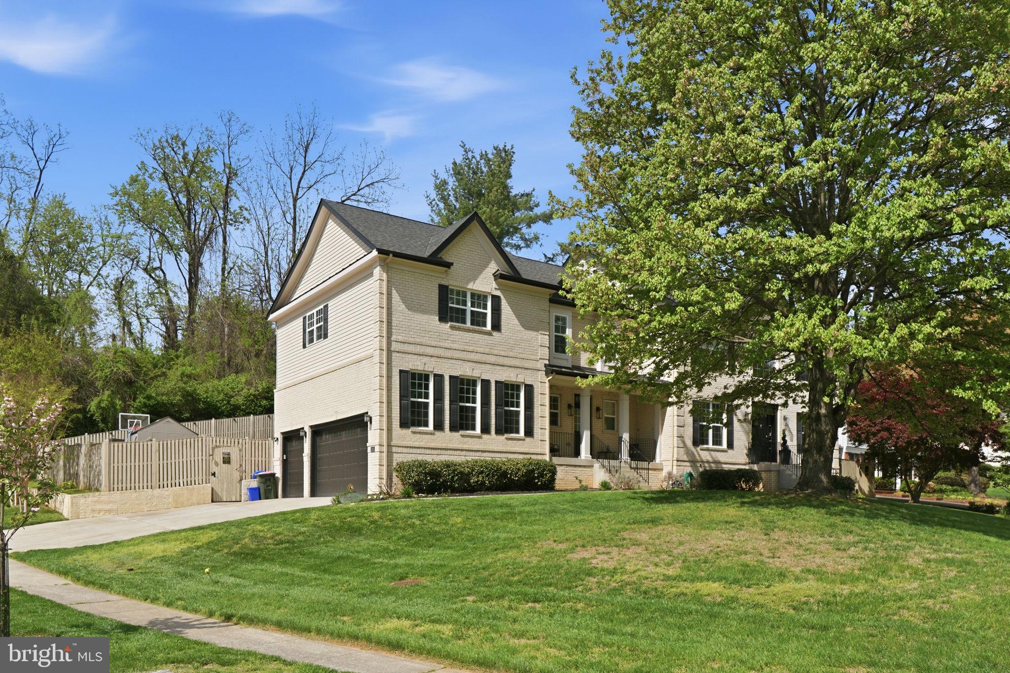 11801 DINWIDDIE DRIVE
