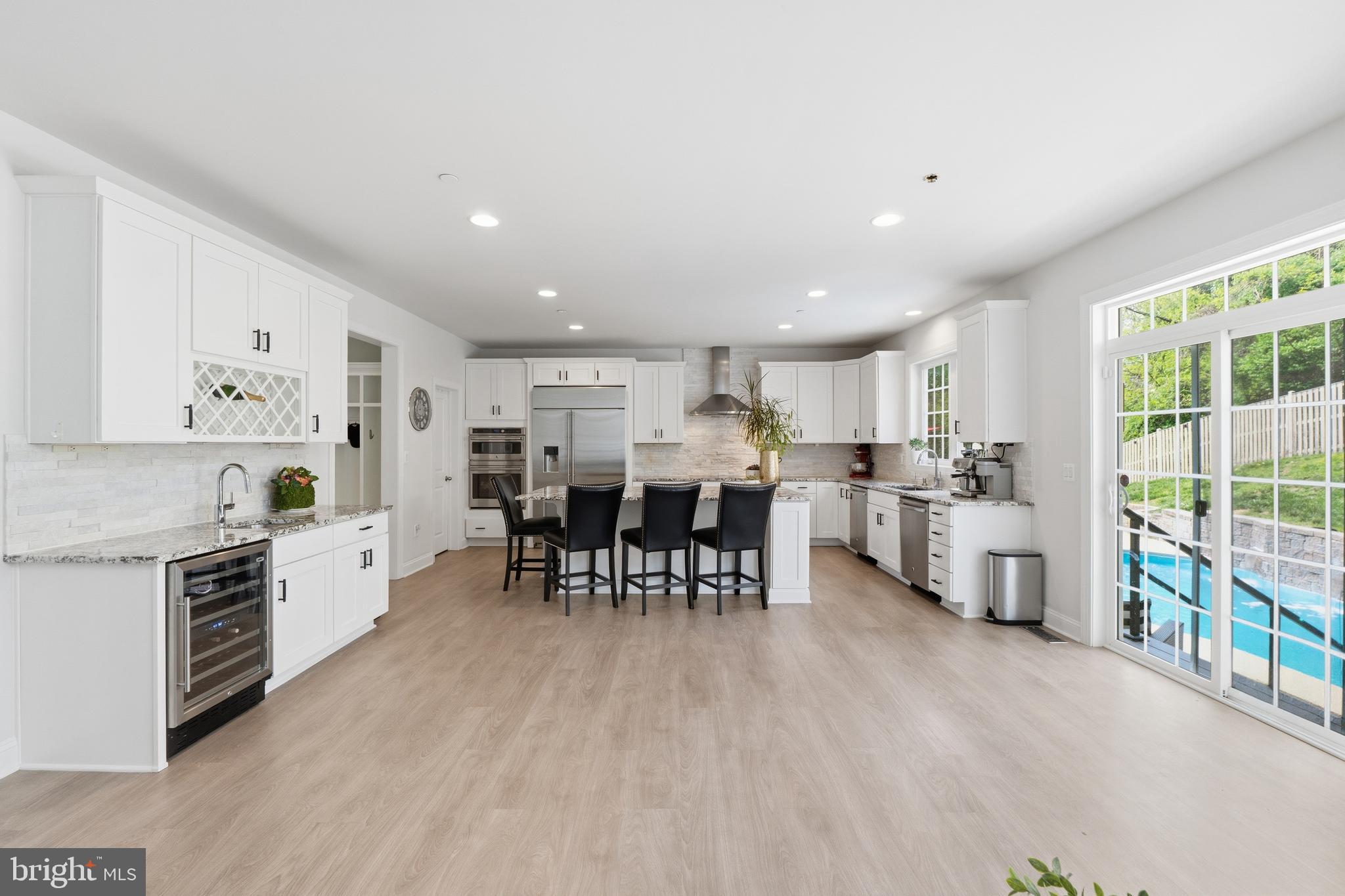 11801 DINWIDDIE DRIVE