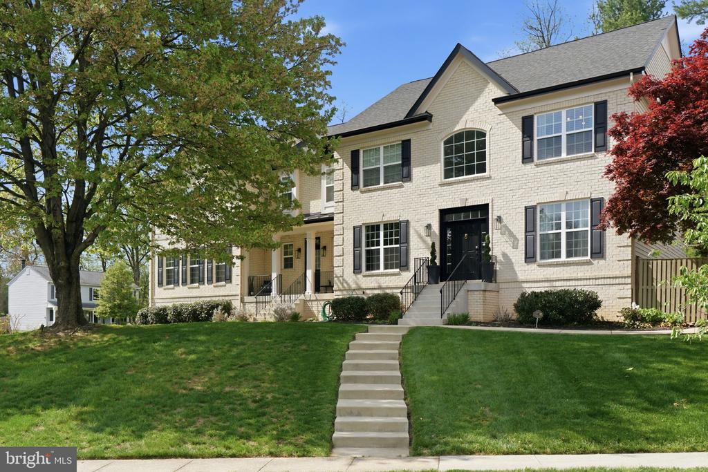 11801 DINWIDDIE DRIVE