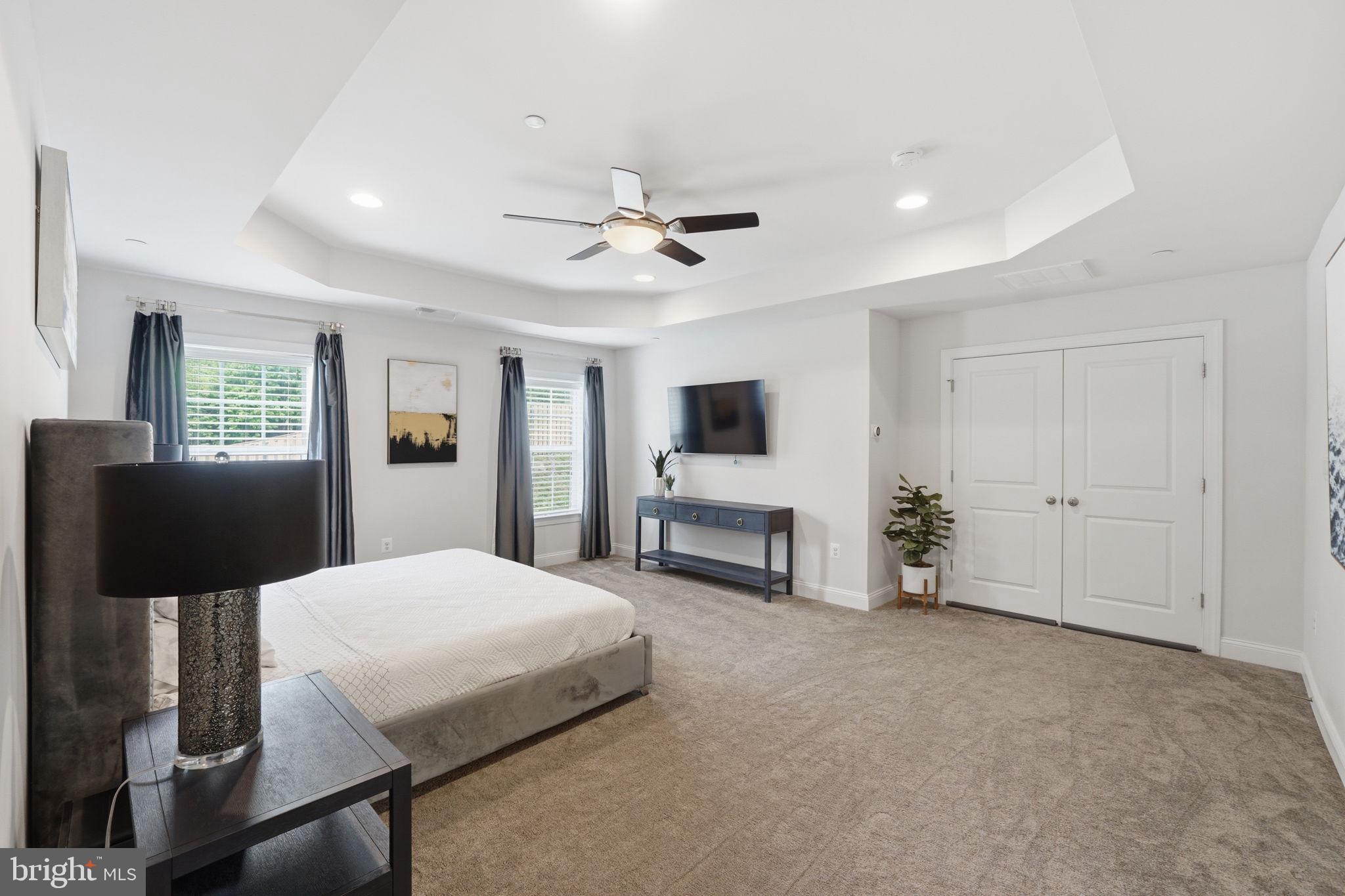 11801 DINWIDDIE DRIVE