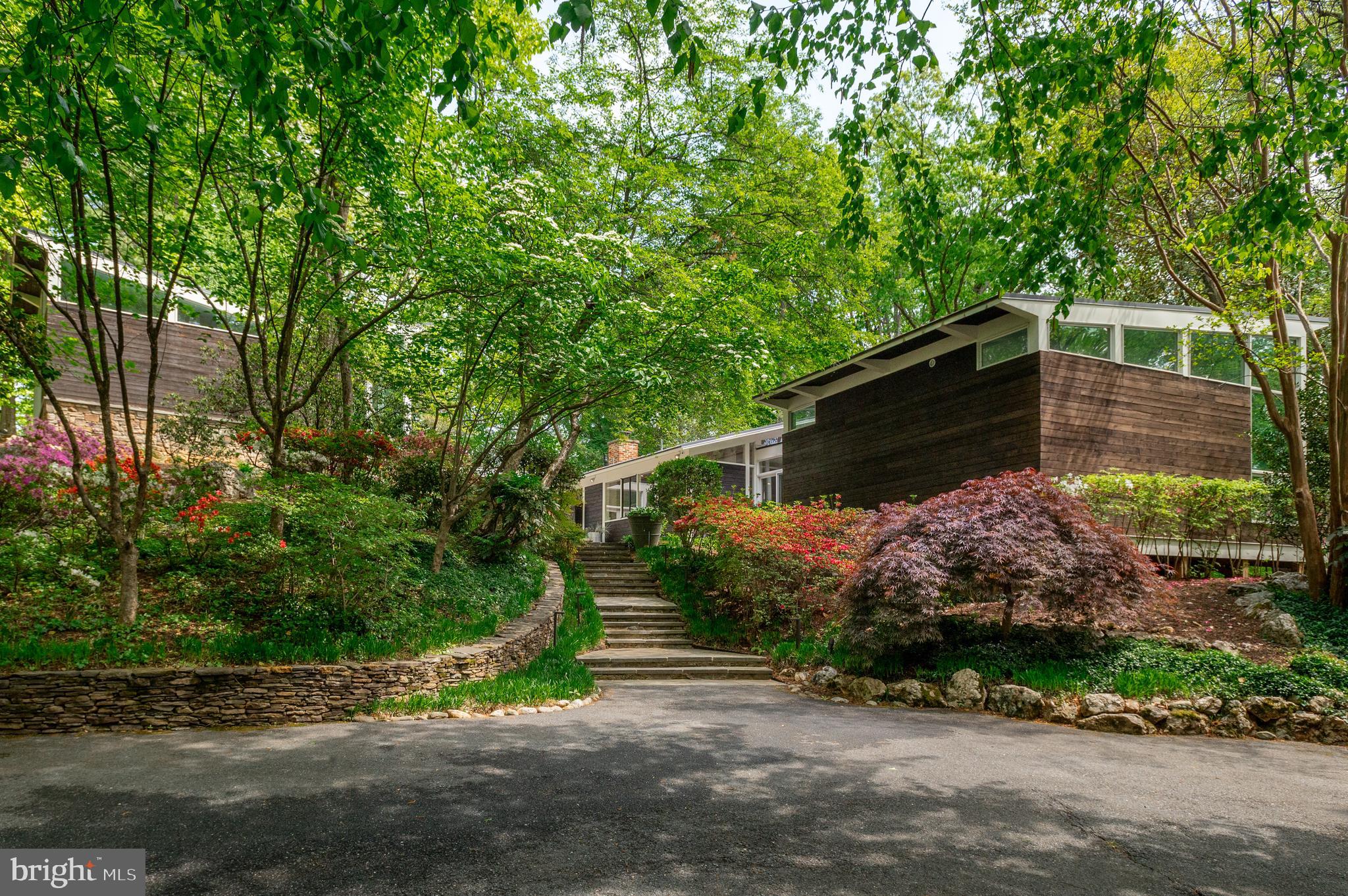 7201 BROXBURN DRIVE