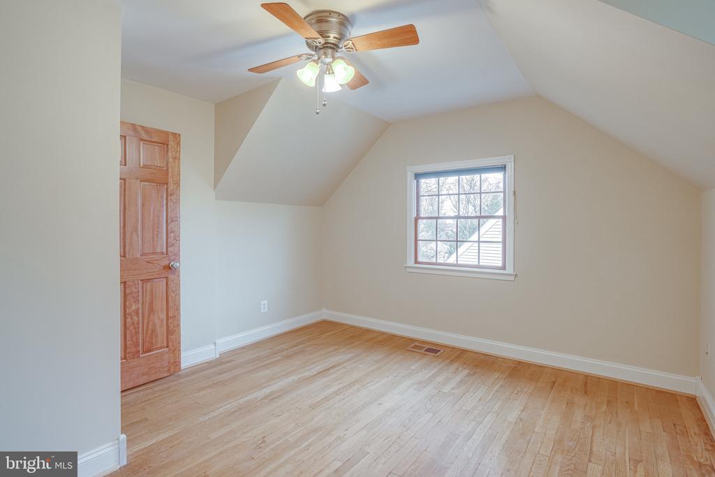 4107 BYRD COURT
