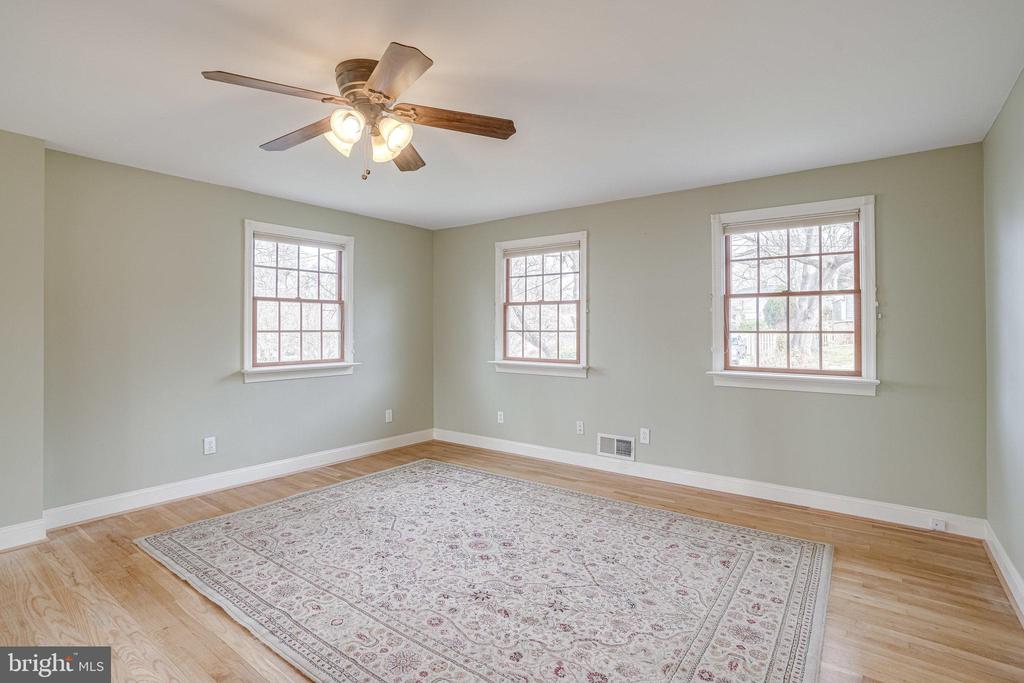4107 BYRD COURT