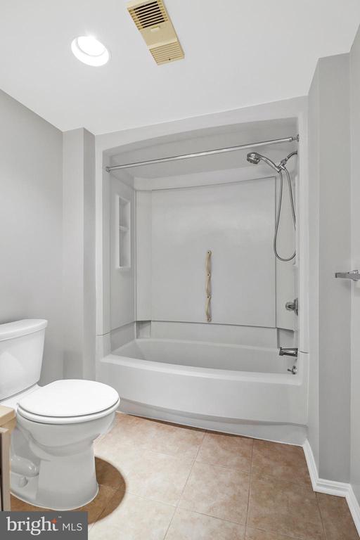 15107 INTERLACHEN DRIVE Unit: 2-409