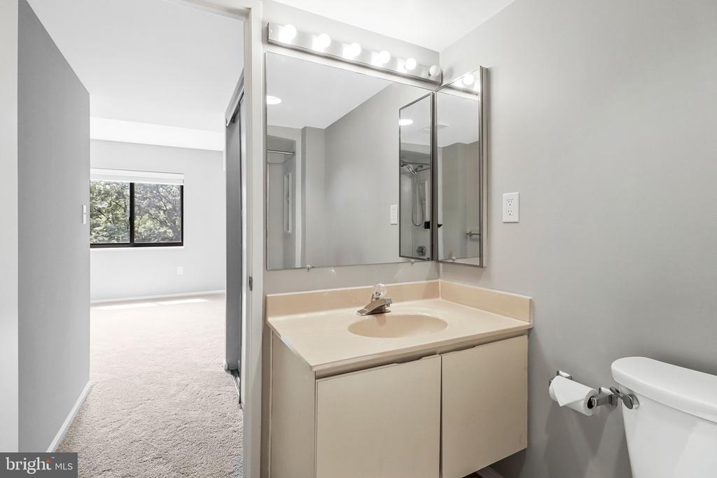 15107 INTERLACHEN DRIVE Unit: 2-409