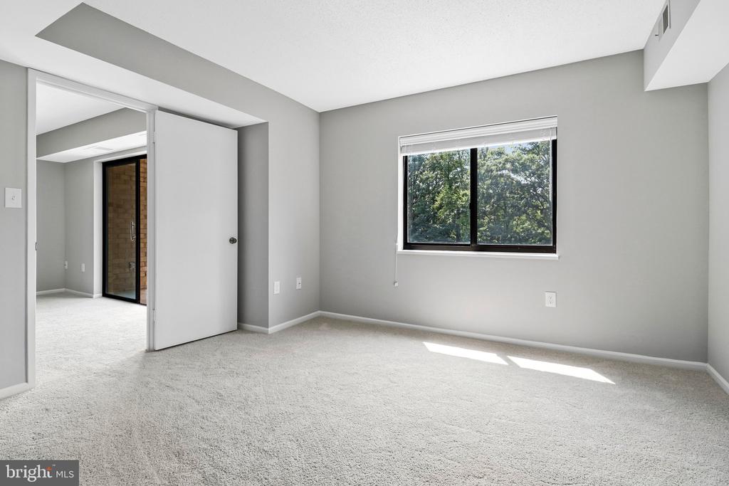 15107 INTERLACHEN DRIVE Unit: 2-409