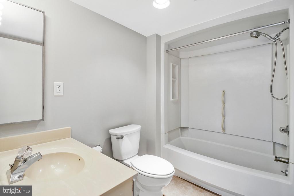 15107 INTERLACHEN DRIVE Unit: 2-409