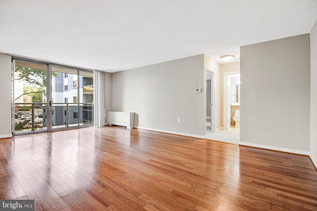 7333 NEW HAMPSHIRE AVENUE Unit: 420W
