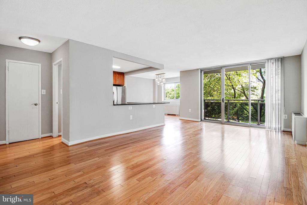 7333 NEW HAMPSHIRE AVENUE Unit: 420W