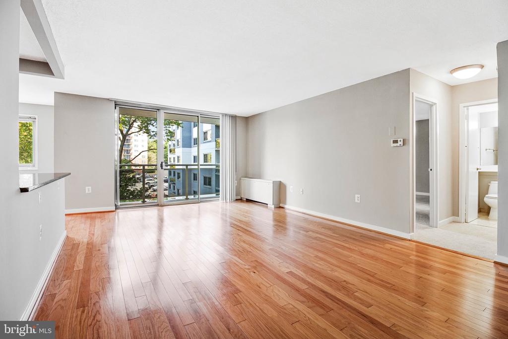 7333 NEW HAMPSHIRE AVENUE Unit: 420W