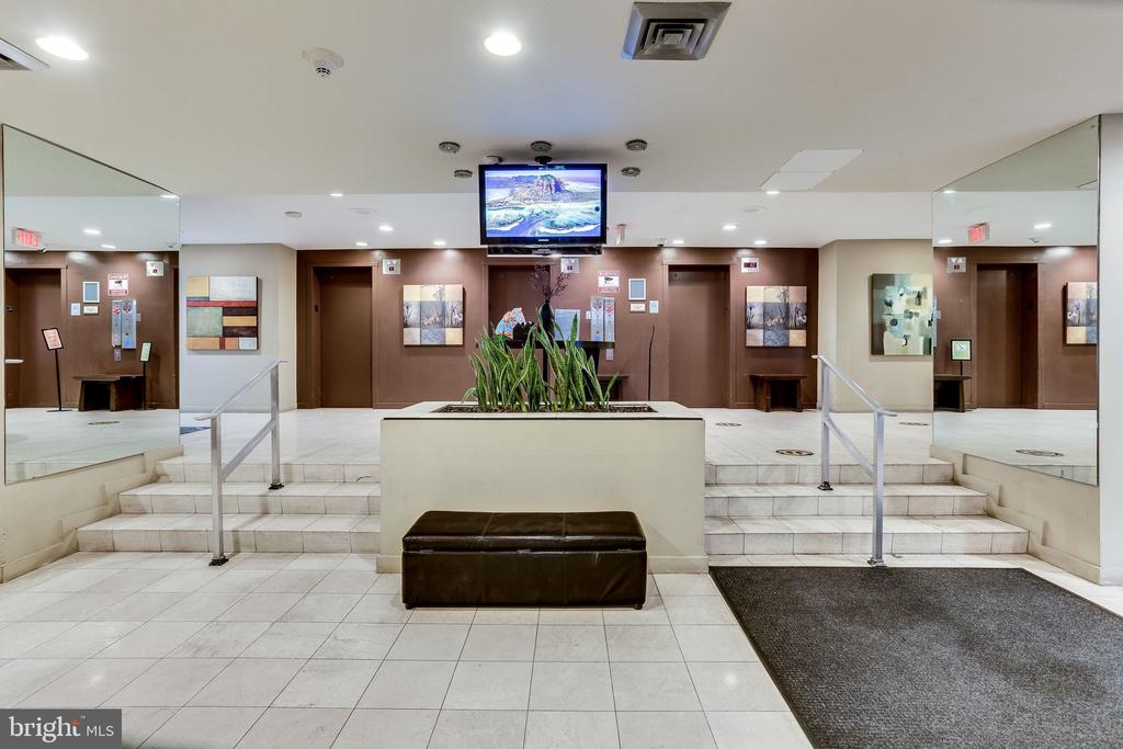 7333 NEW HAMPSHIRE AVENUE Unit: 420W