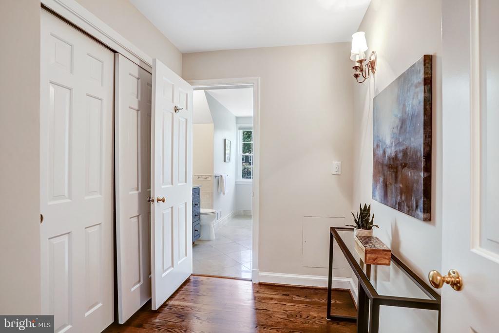 10605 GAINSBOROUGH ROAD