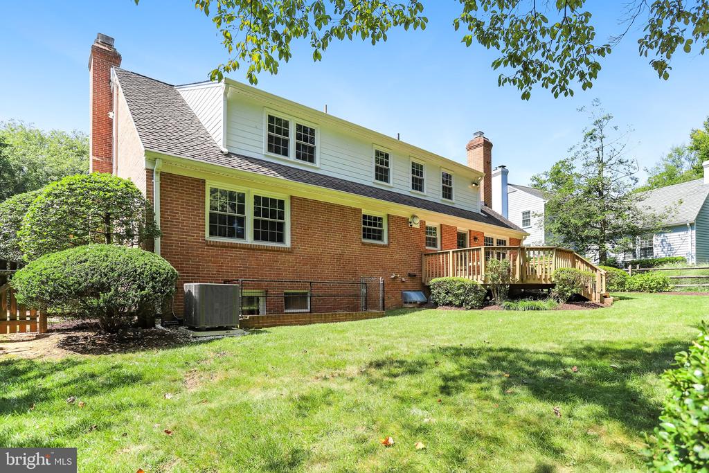 10605 GAINSBOROUGH ROAD