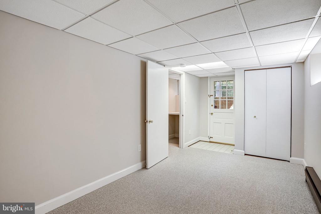 10605 GAINSBOROUGH ROAD