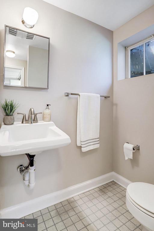 10605 GAINSBOROUGH ROAD