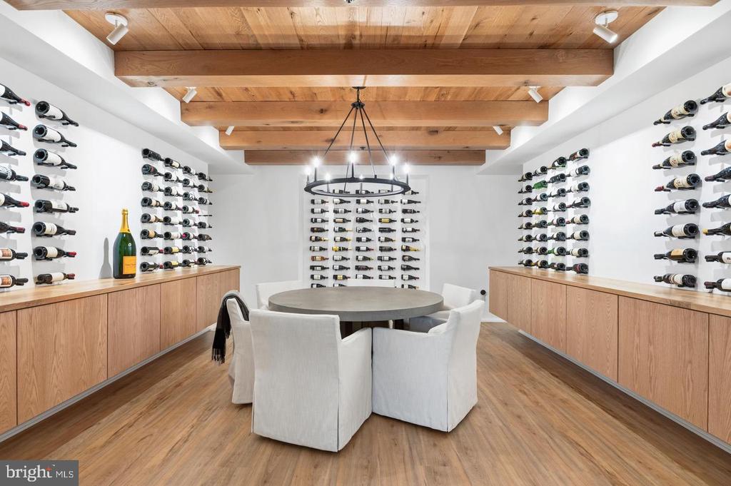 7101 LONGWOOD DRIVE
