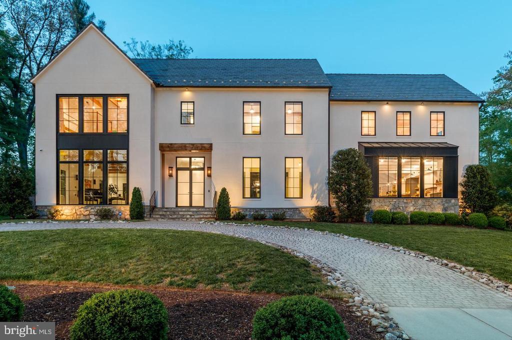 7101 LONGWOOD DRIVE