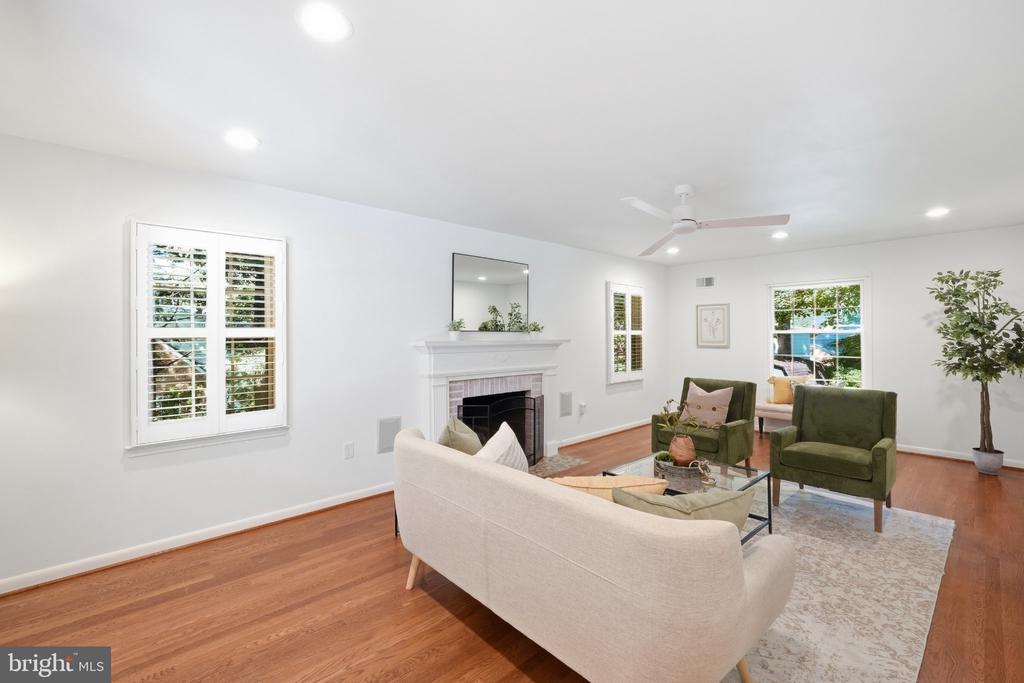 5711 CHESHIRE DRIVE