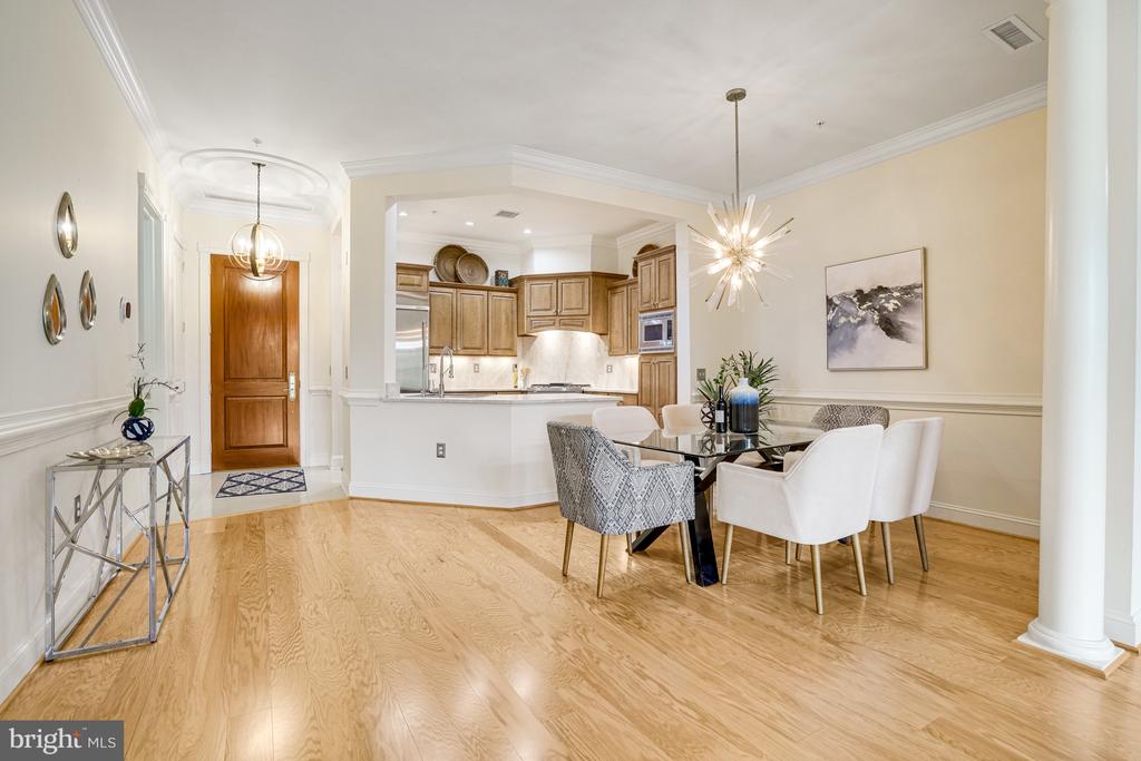 2801 Langston Blvd #305