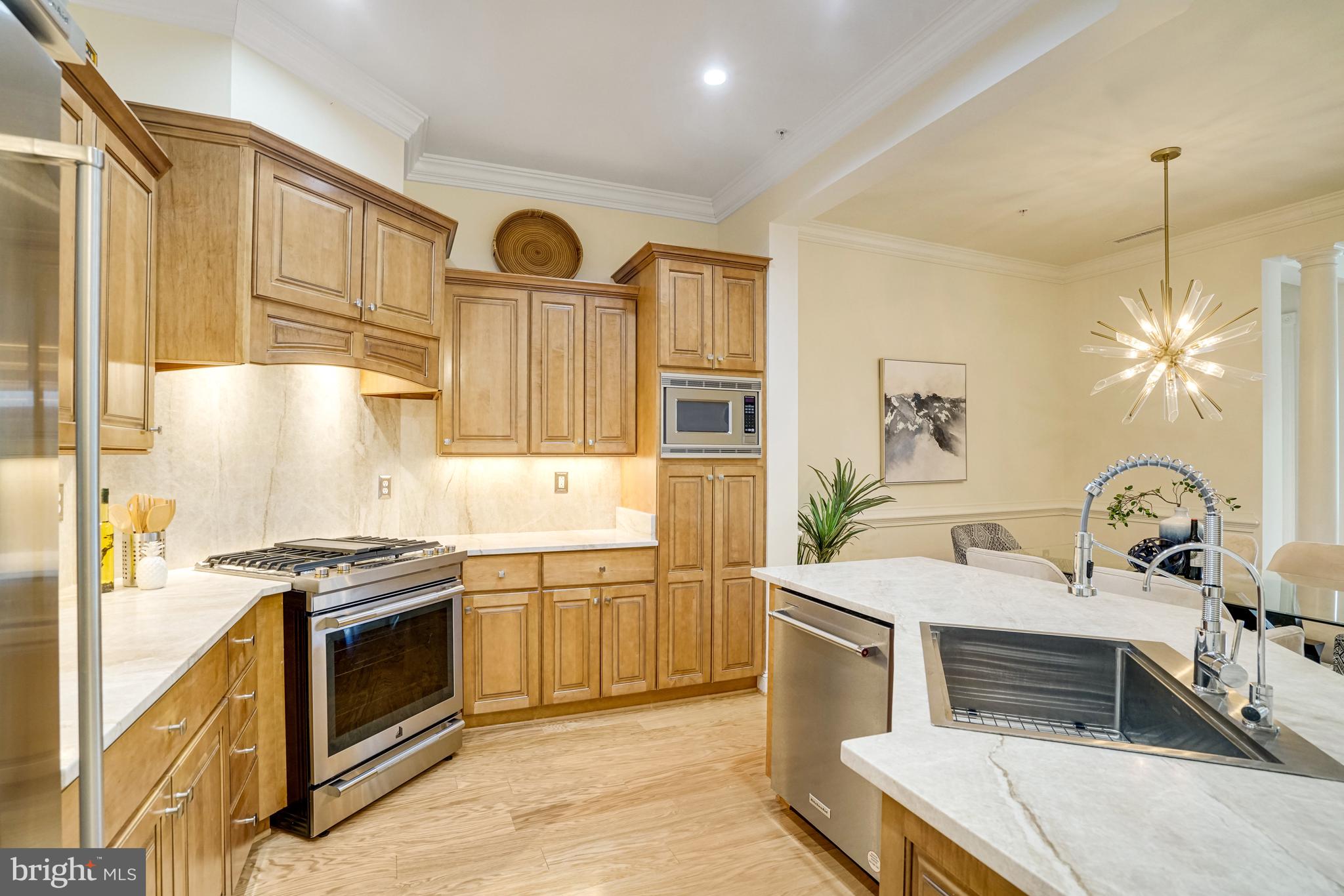 2801 Langston Blvd #305