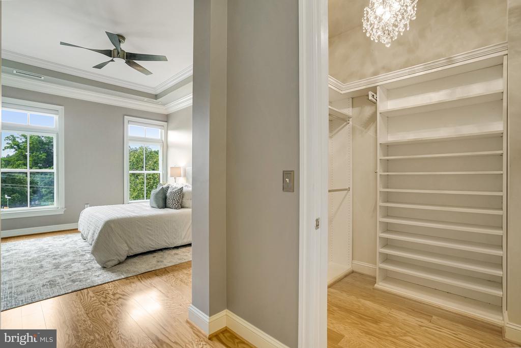 2801 Langston Blvd #305