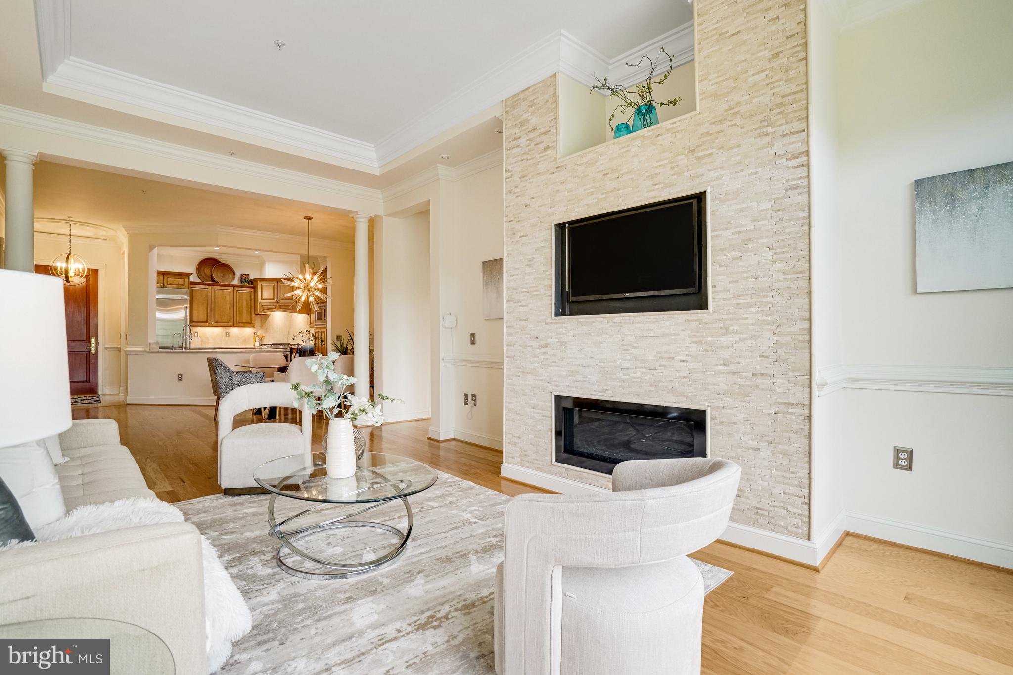 2801 Langston Blvd #305