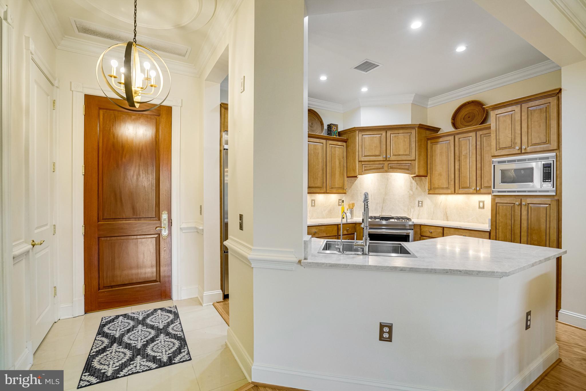 2801 Langston Blvd #305