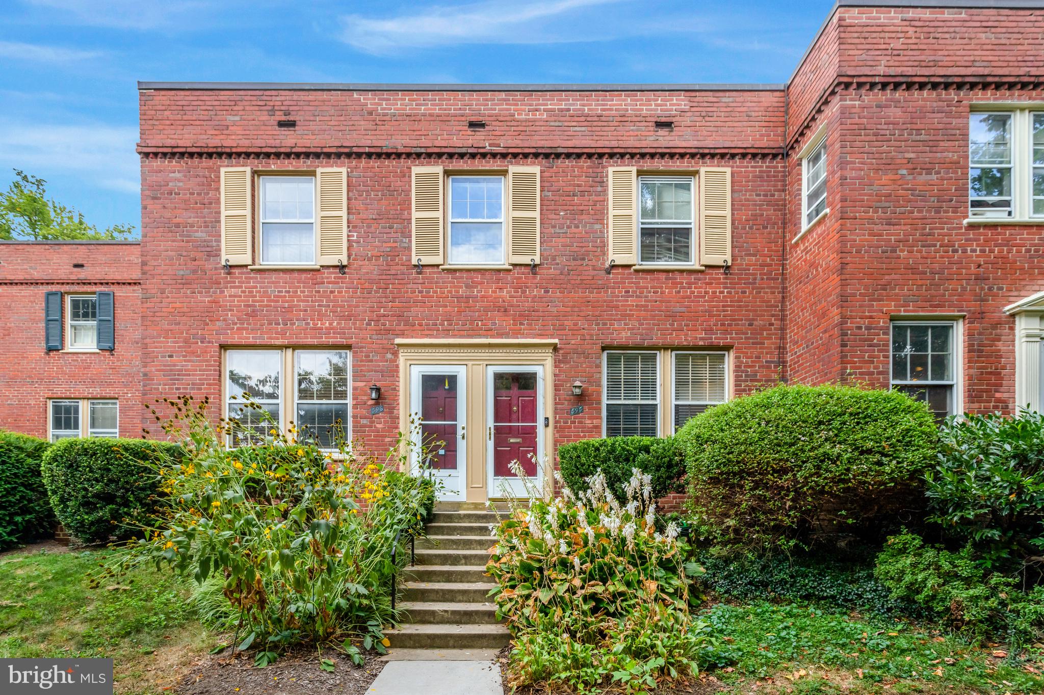 1500 S BARTON STREET 595