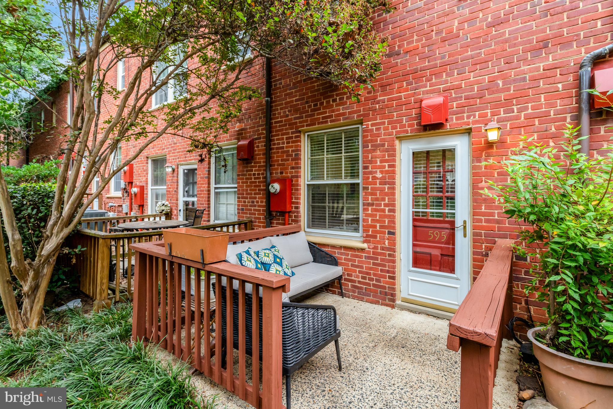 1500 S BARTON STREET 595