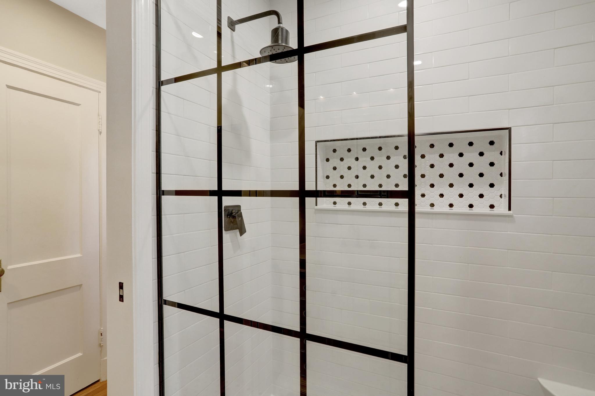 1500 S BARTON STREET 595