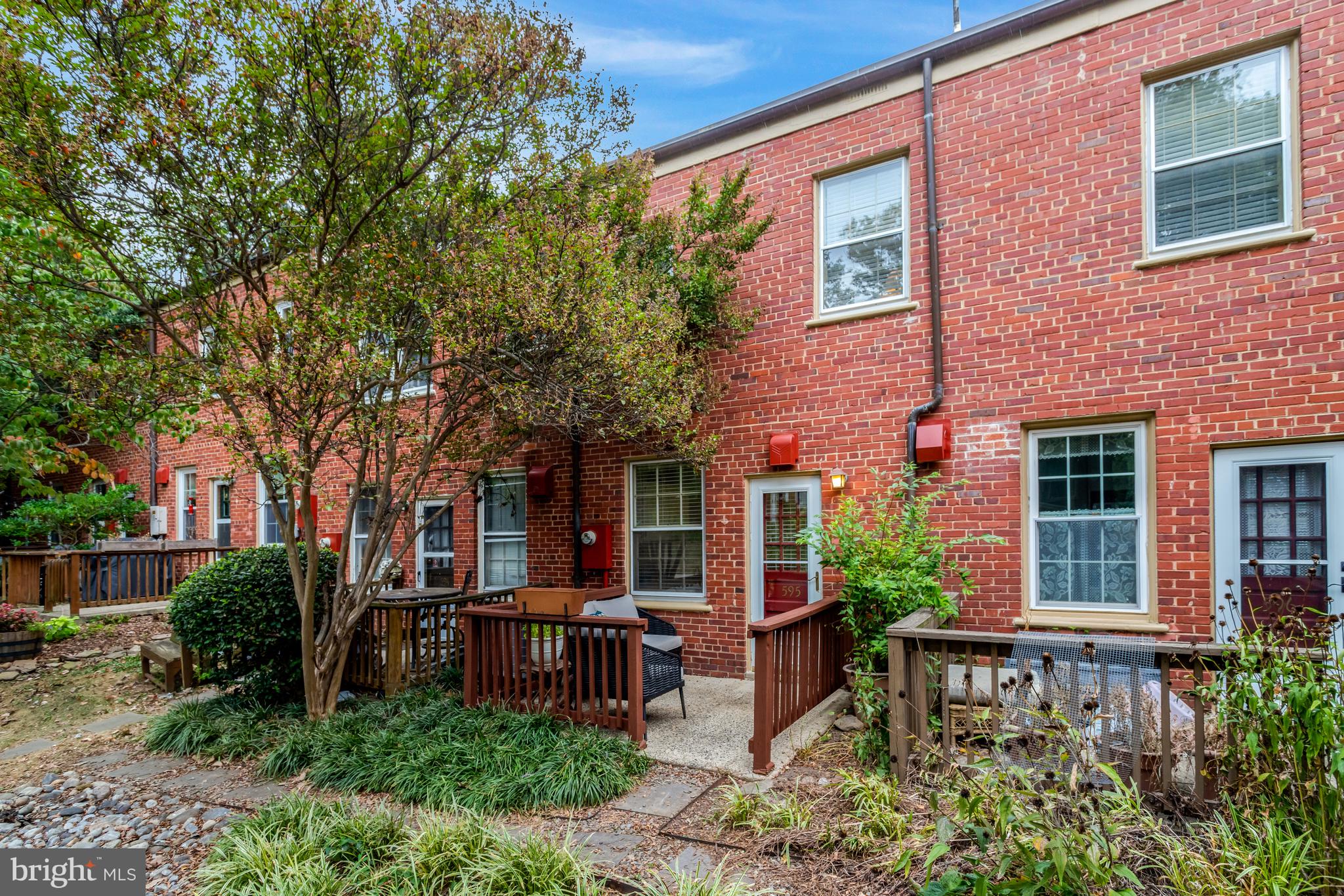 1500 S BARTON STREET 595