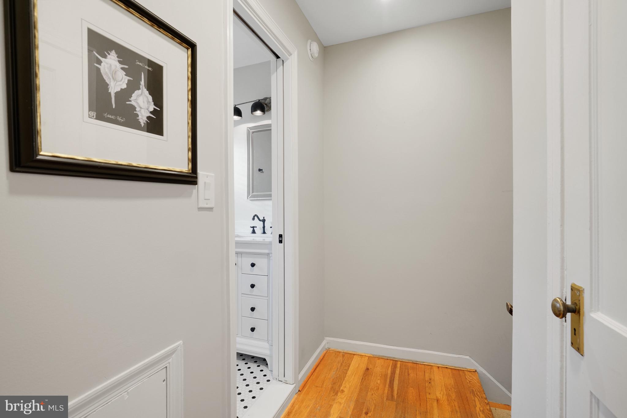 1500 S BARTON STREET 595