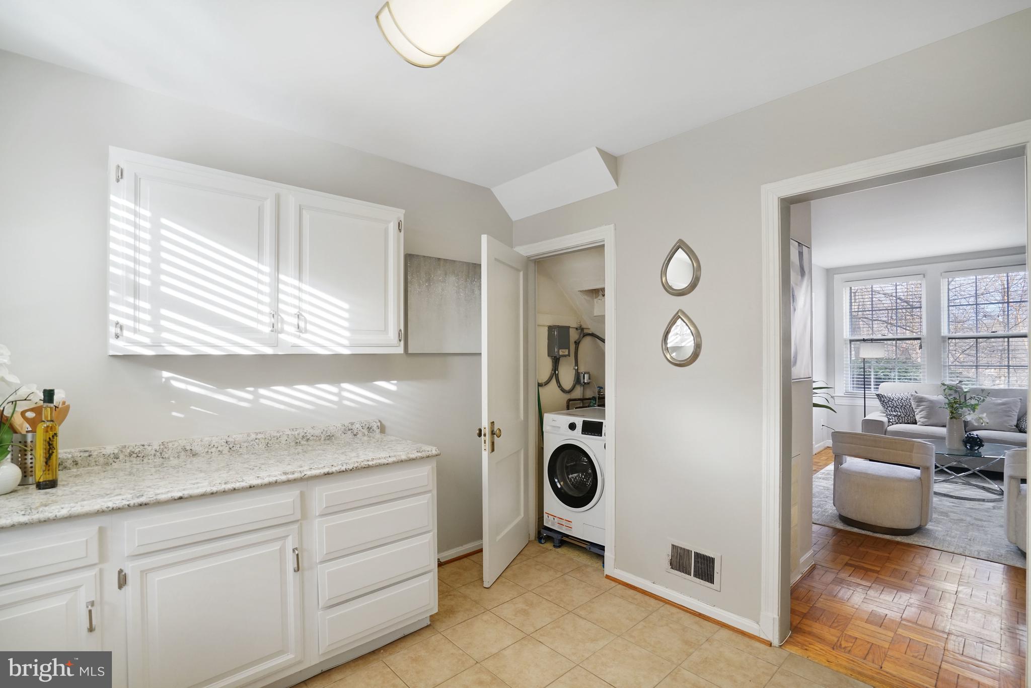 1500 S BARTON STREET 595