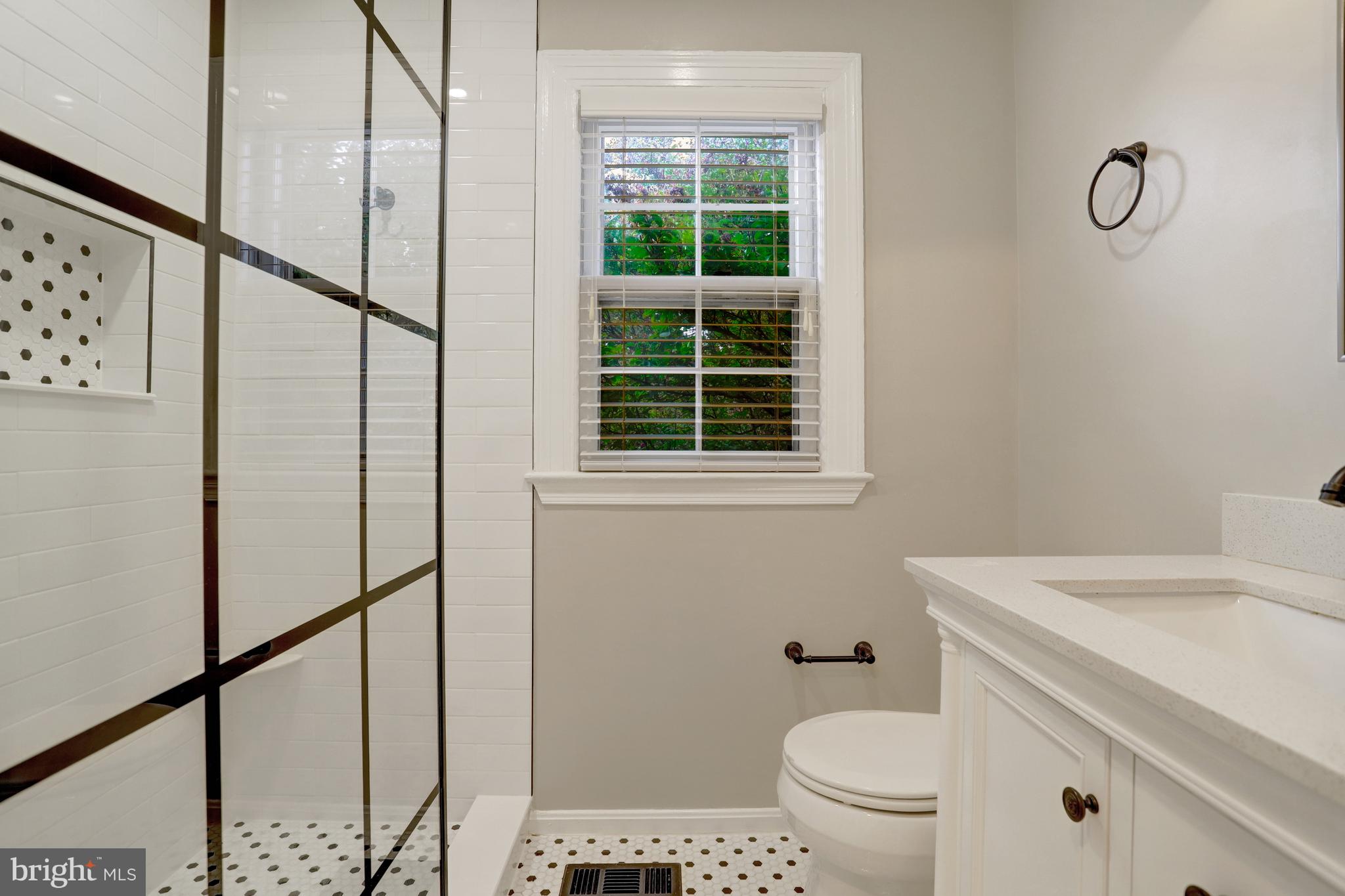 1500 S BARTON STREET 595