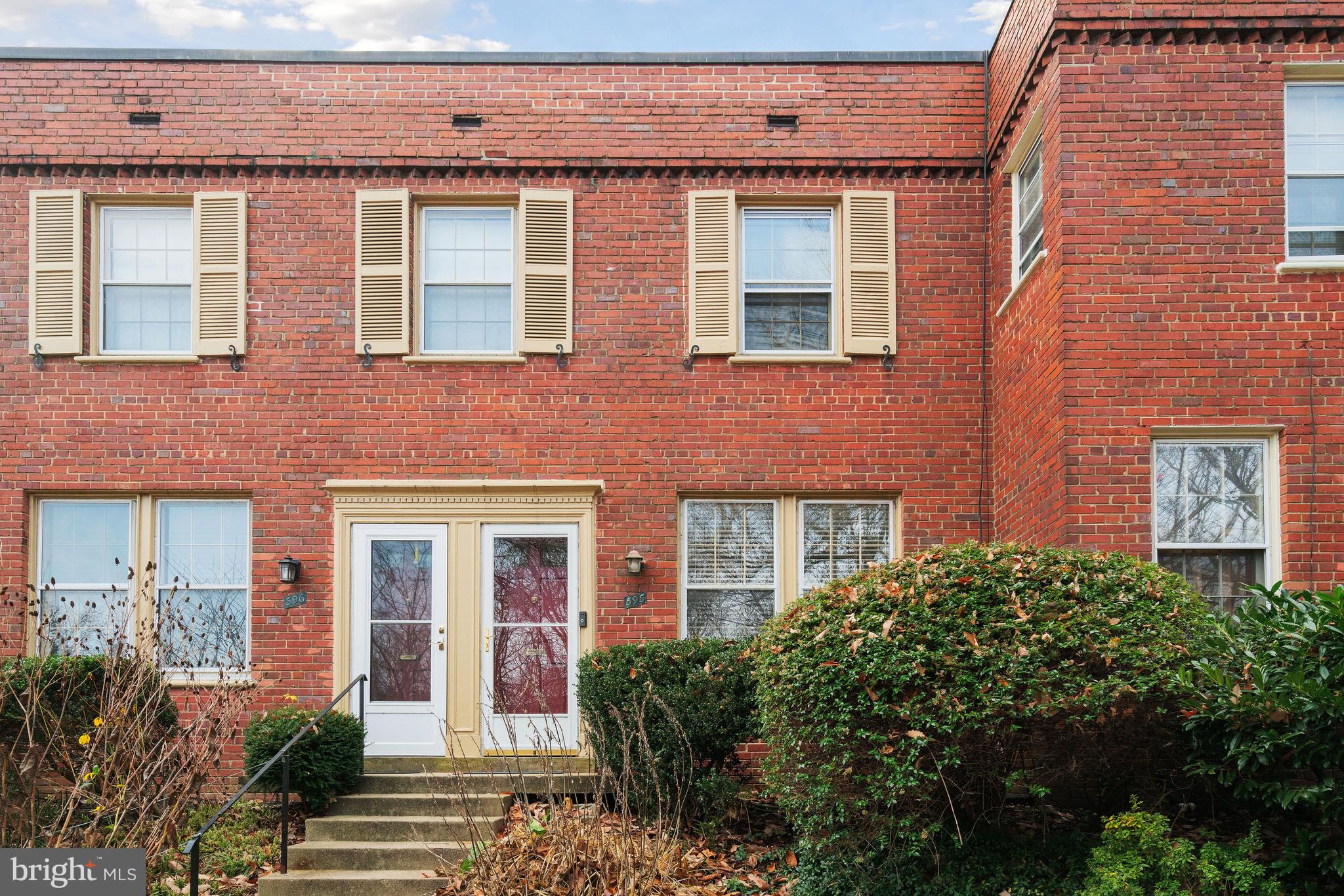 1500 S BARTON STREET 595