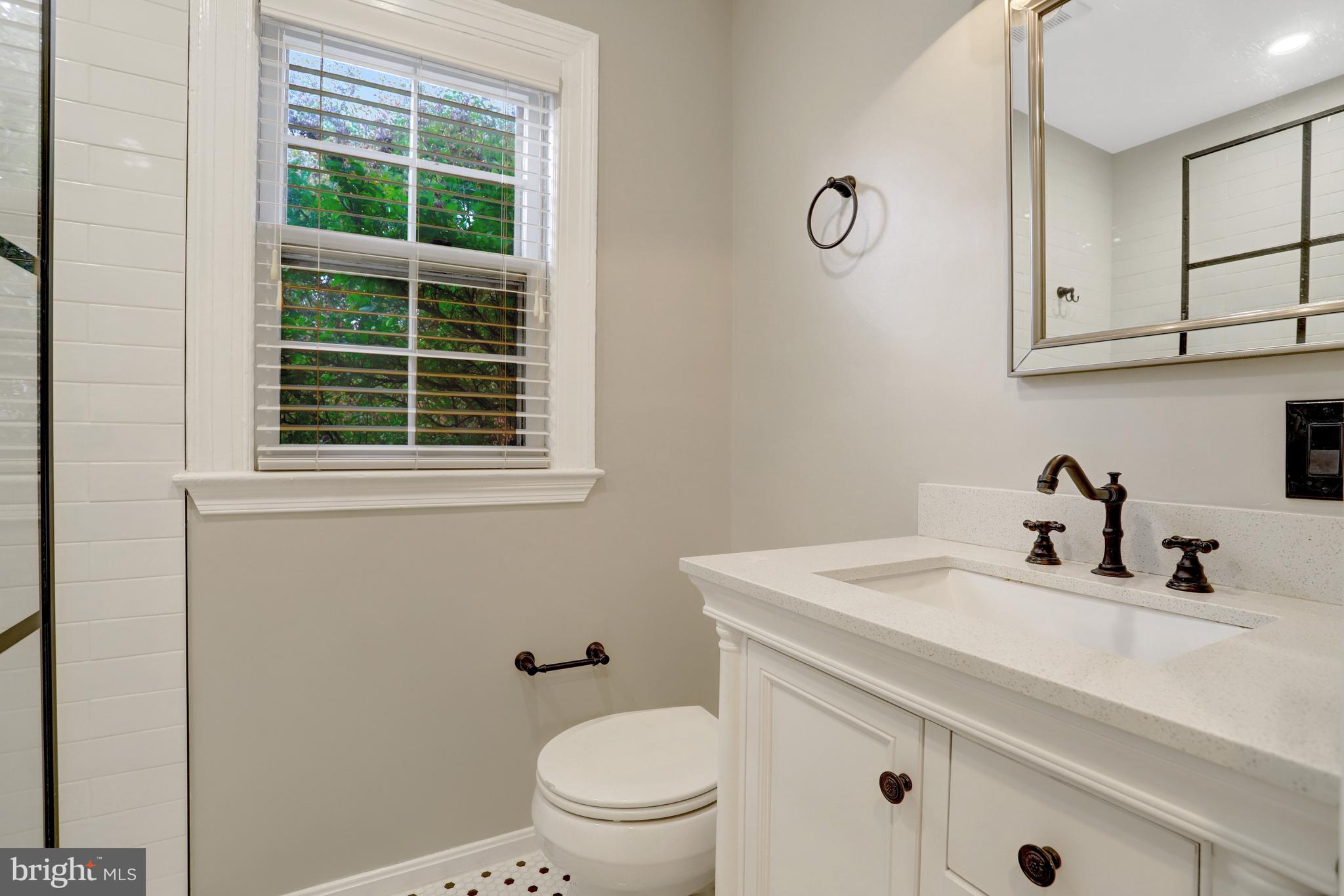 1500 S BARTON STREET 595