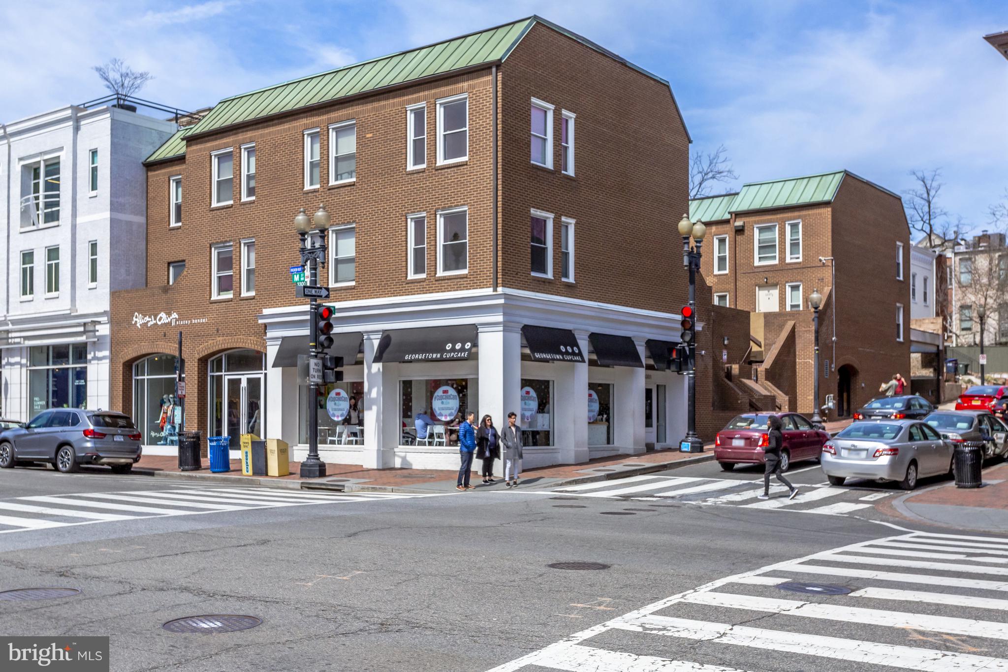 1881 N NASH STREET 1706