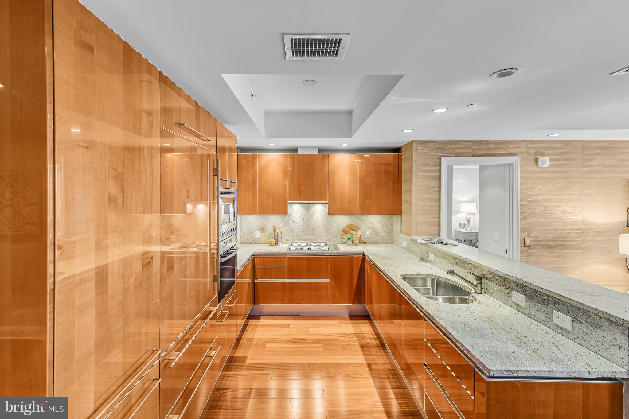 1881 N NASH STREET 1706