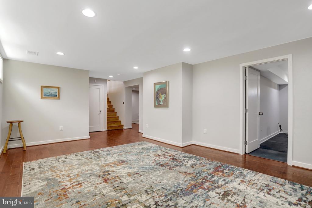 4715 38TH STREET N