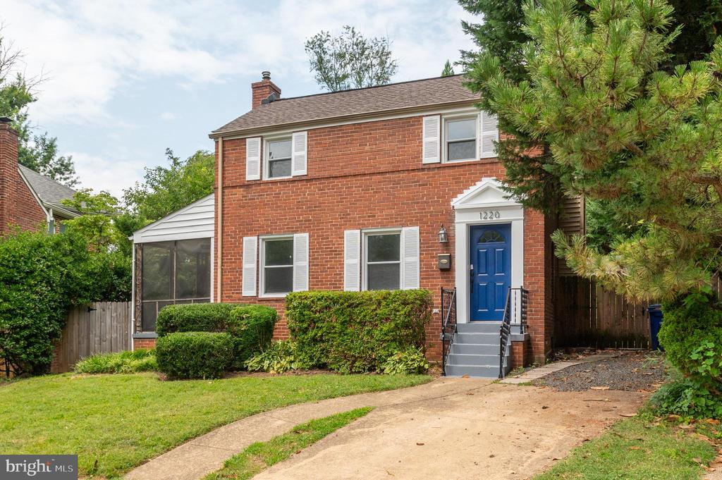 1220 N LIVINGSTON STREET