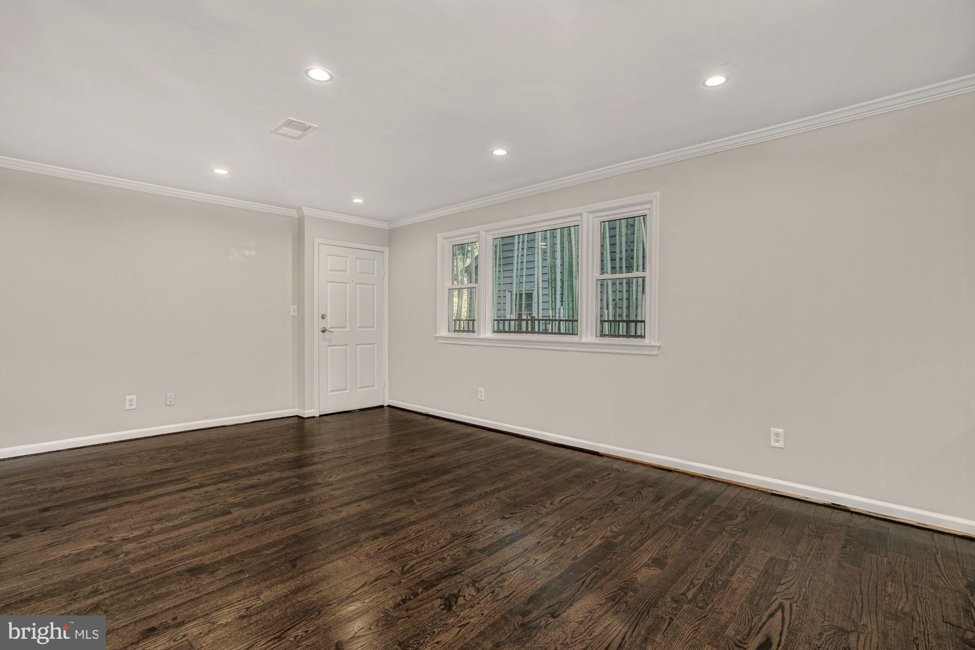 504 E ALEXANDRIA AVE #1
