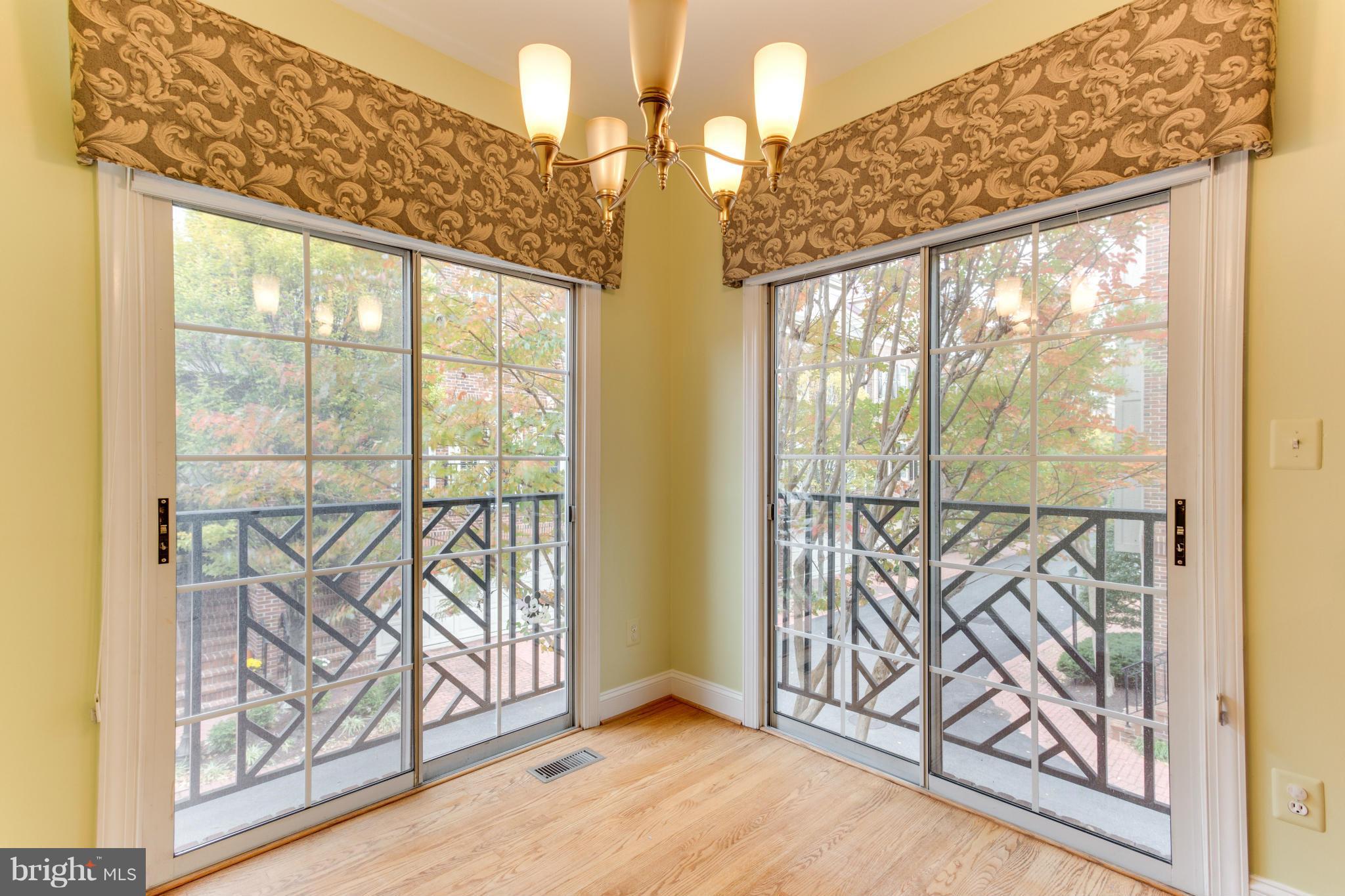 826 RIVERGATE PLACE