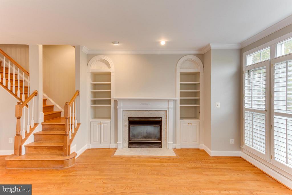 826 RIVERGATE PLACE