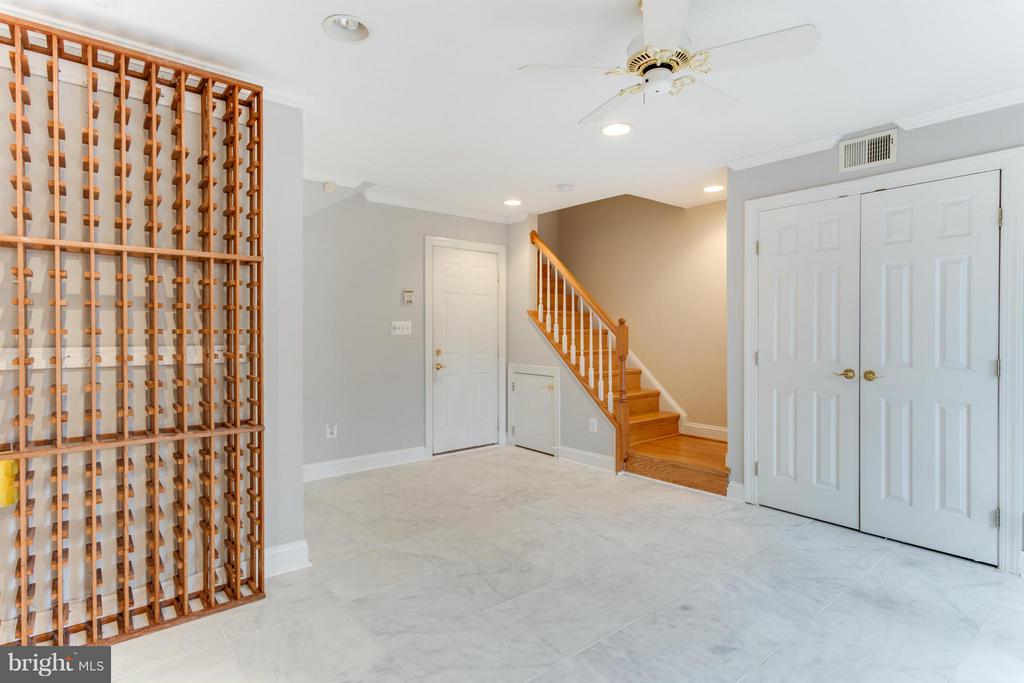 826 RIVERGATE PLACE