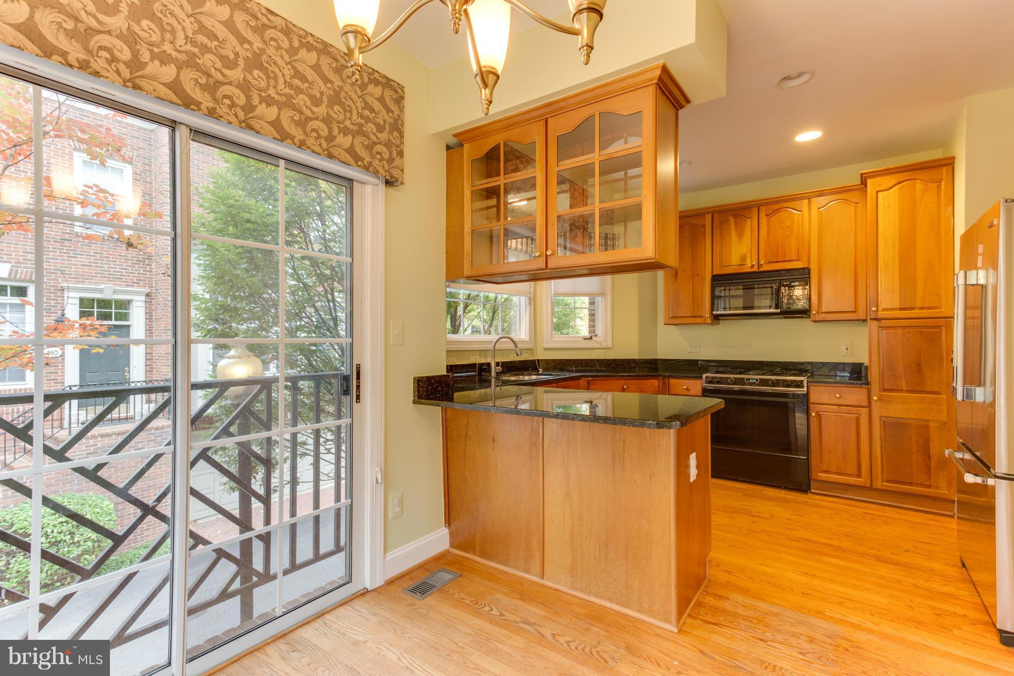 826 RIVERGATE PLACE