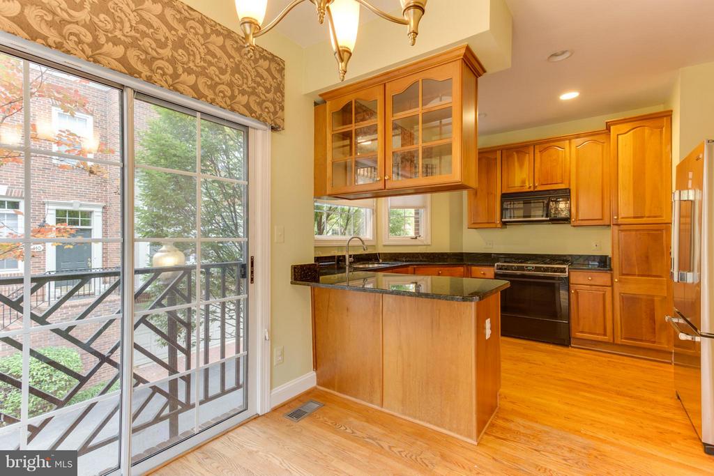 826 RIVERGATE PLACE