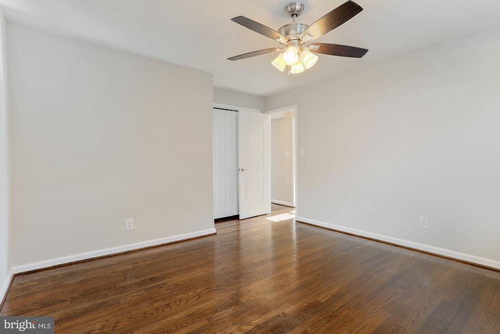 504 E ALEXANDRIA AVENUE Unit: 2