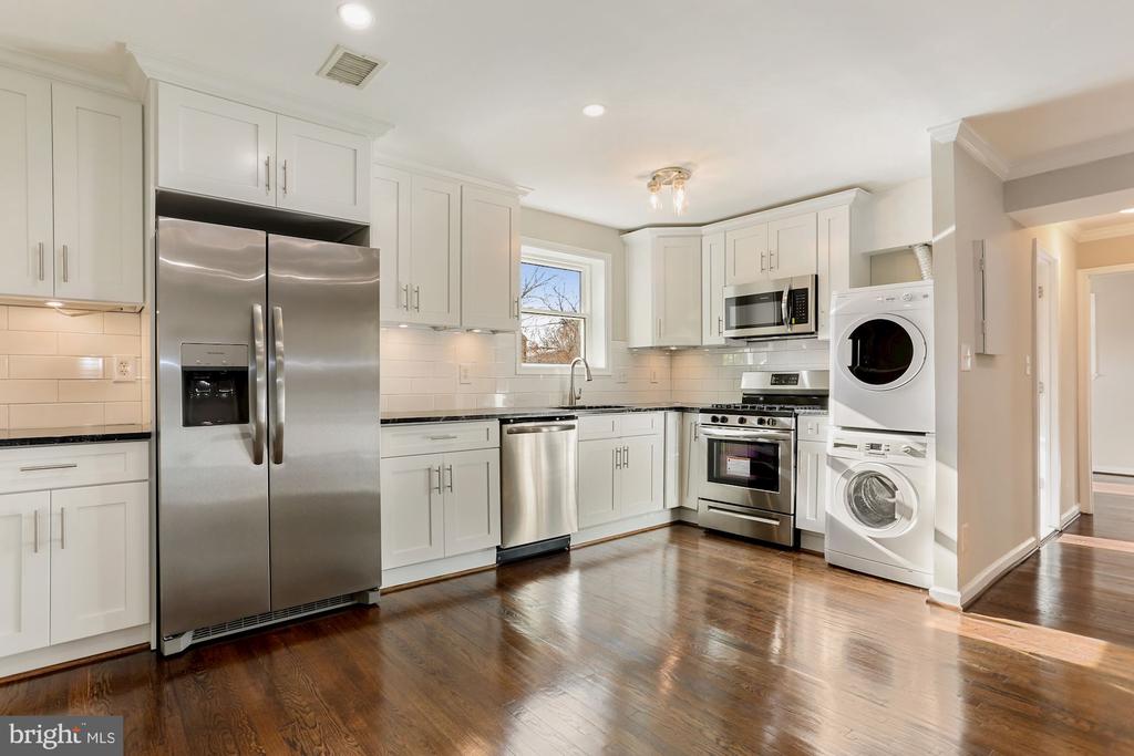 504 E ALEXANDRIA AVENUE Unit: 2