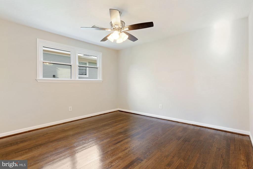504 E ALEXANDRIA AVENUE Unit: 2
