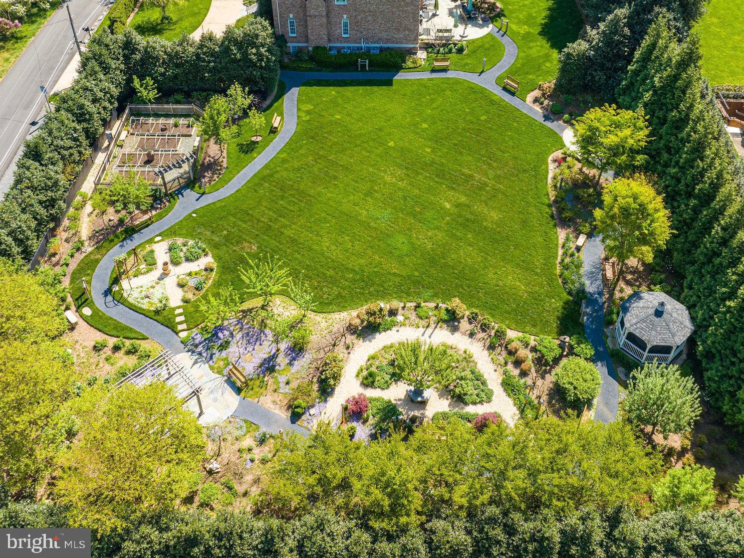 923 DOUGLASS DRIVE
